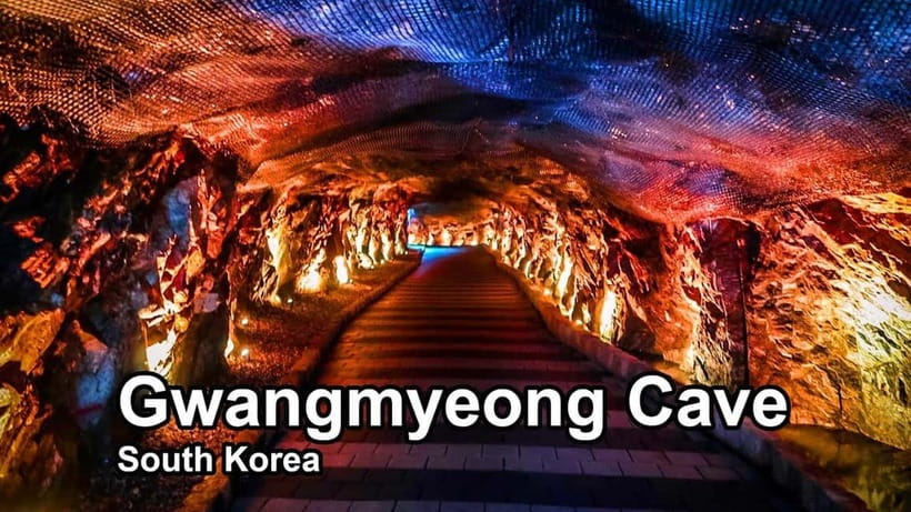 Suwon Hwaseong, Gwangmyeong Cave, & Starfield Library Trip - Hwaseong Haenggung Palace Shows: Joseon Royal Life, Live and Close