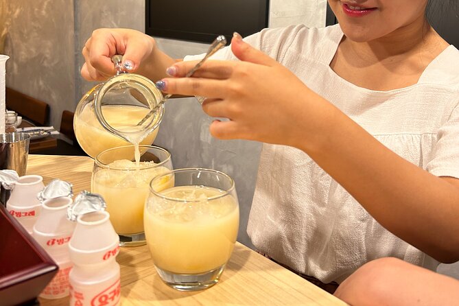 Traditional Soju Class and Makgeolli Tasting in Seoul - Where it starts: Ahyeon-dong and why you should arrive early